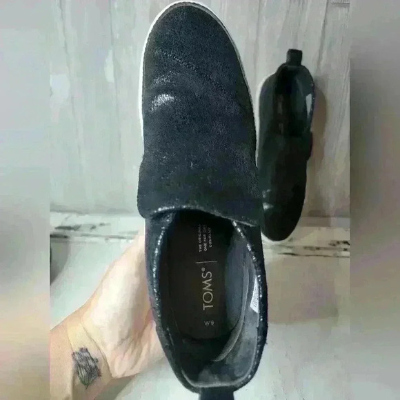 TOMS Paxton Slipons in Black Metallic Crackle Suede Leather Women's 9. - Picture 5 of 13